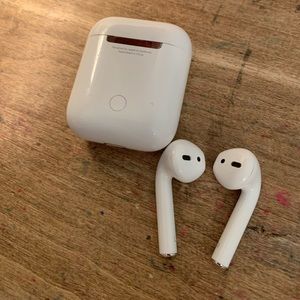 Apple AirPods